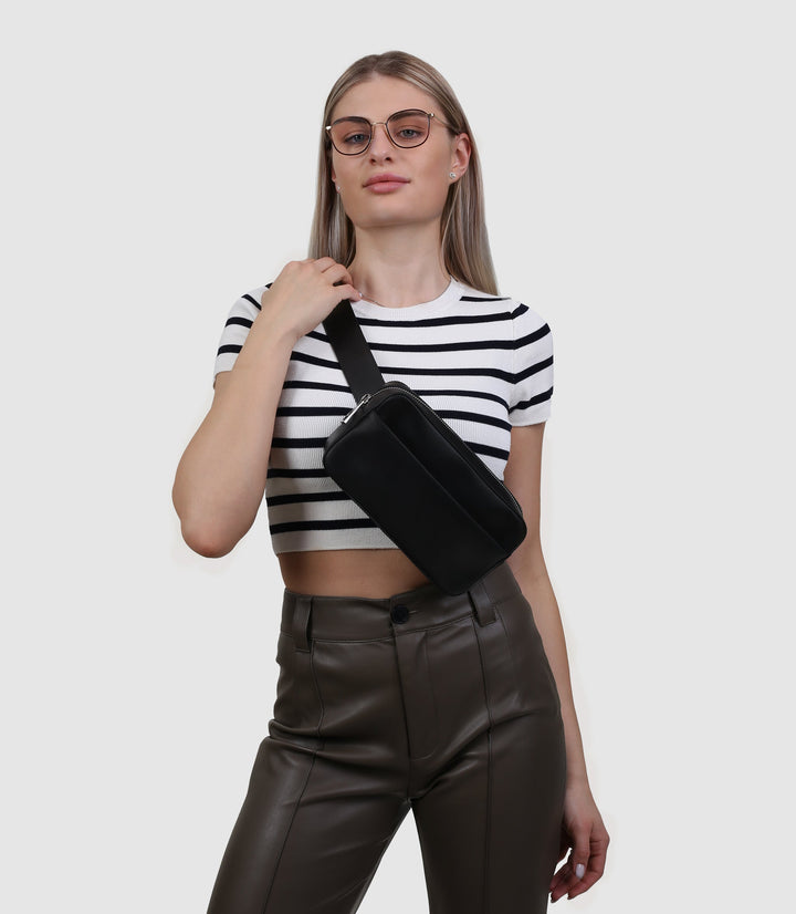 Bauchtasche Leder PALLAS Midnight Black aus echtem Leder von PURE Leather Studio | PURE Leather Studio