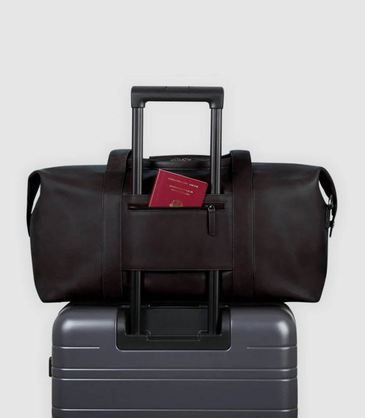 Reisetasche Leder ELNATH Chocolate aus echtem Leder von PURE Leather Studio | PURE Leather Studio