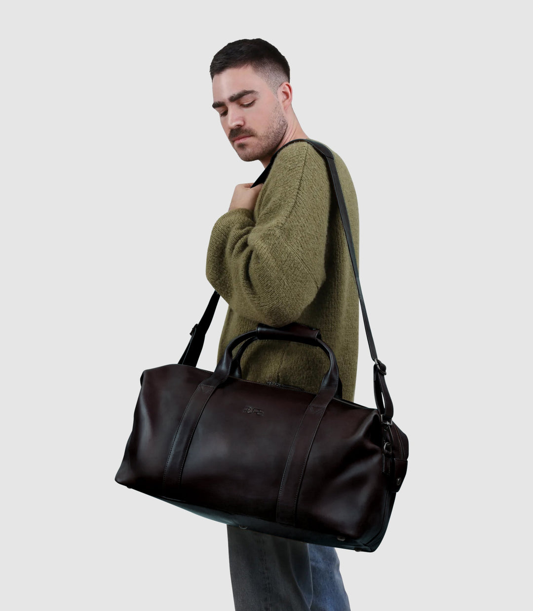 Reisetasche Leder ELNATH Chocolate aus echtem Leder von PURE Leather Studio | PURE Leather Studio