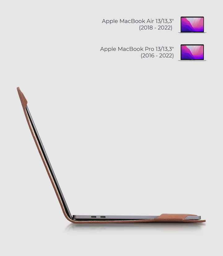 13 Zoll MacBook Lederhülle ATRIA Cognac aus echtem Leder von PURE Leather Studio | PURE Leather Studio