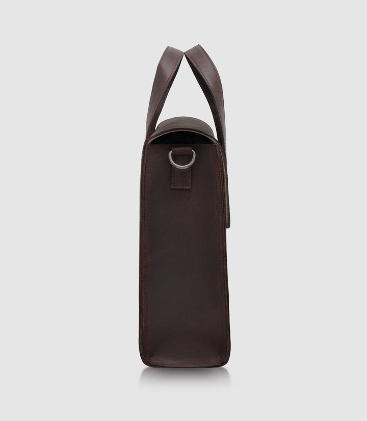 Aktentasche Leder LESATH Chocolate aus echtem Leder von PURE Leather Studio | PURE Leather Studio