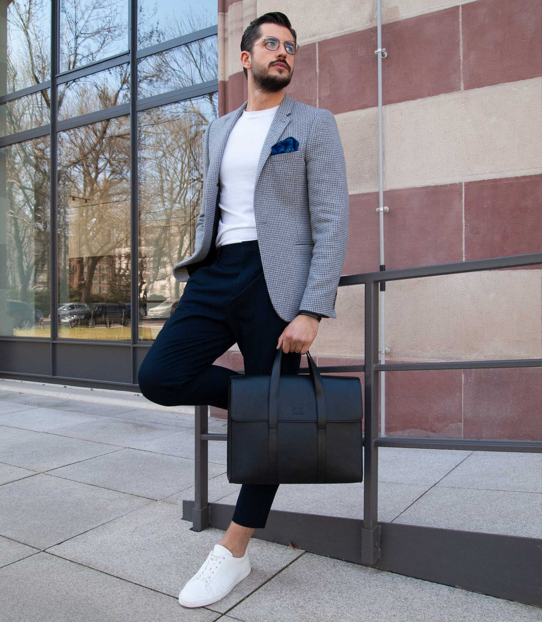 Aktentasche Leder LESATH Midnight black aus echtem Leder von PURE Leather Studio | PURE Leather Studio