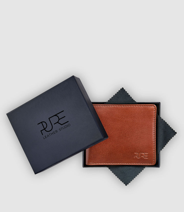 Geldbeutel Leder CASTOR Bifold Cognac aus echtem Leder von PURE Leather Studio | PURE Leather Studio