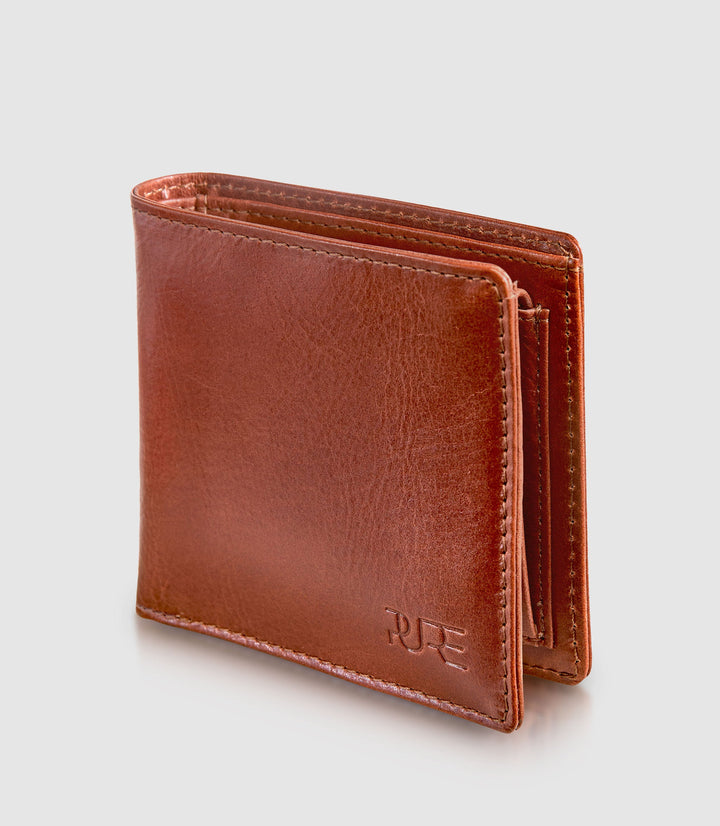 Geldbeutel Leder CASTOR Bifold Cognac aus echtem Leder von PURE Leather Studio | PURE Leather Studio