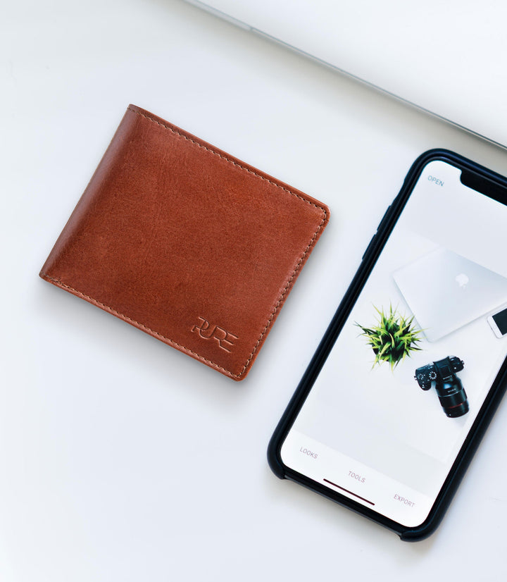 Geldbeutel Leder CASTOR Trifold Cognac aus echtem Leder von PURE Leather Studio | PURE Leather Studio