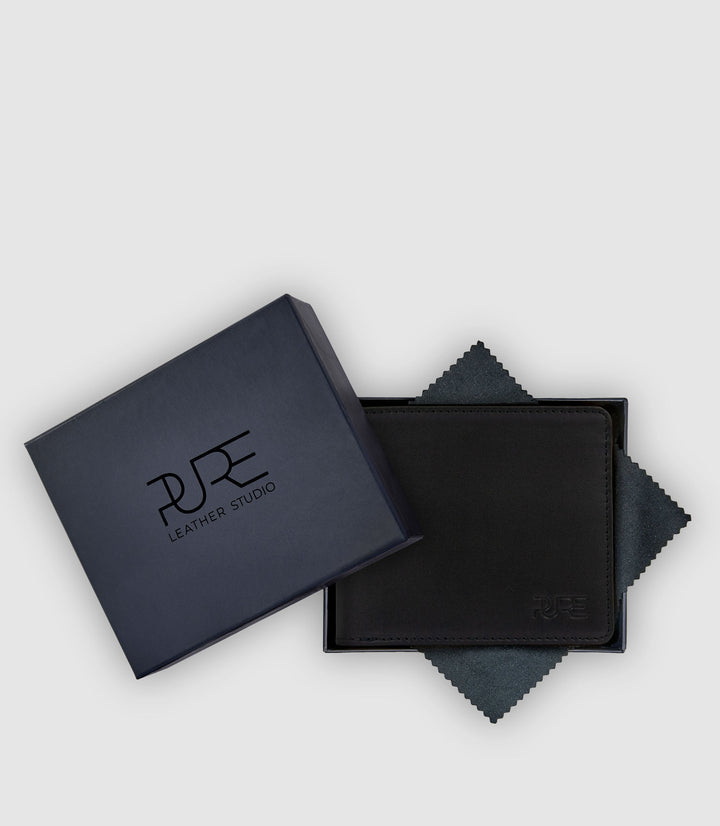 Geldbeutel Leder CASTOR Trifold Midnight Black aus echtem Leder von PURE Leather Studio | PURE Leather Studio