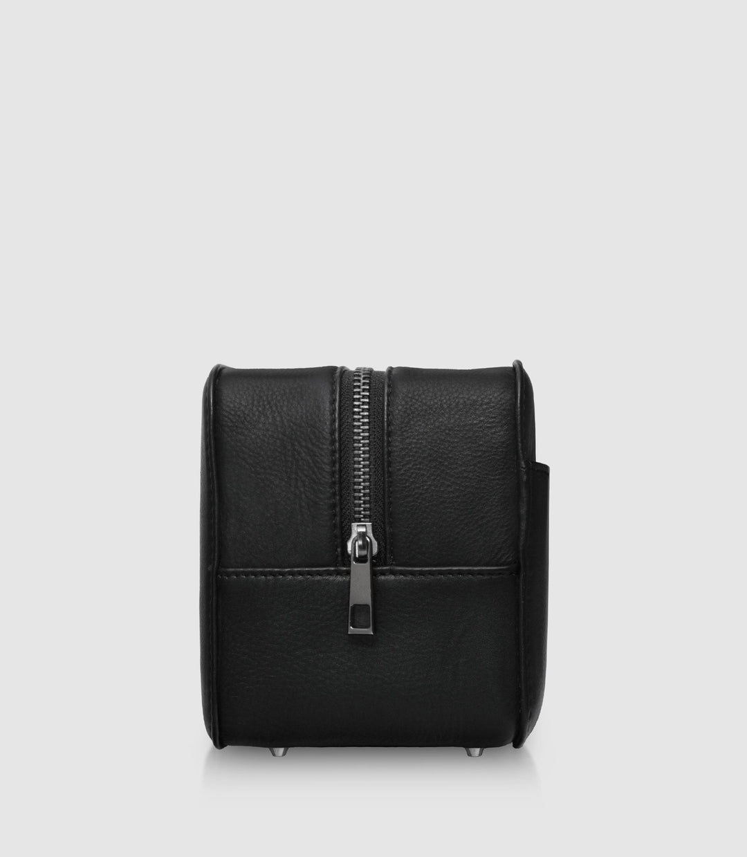 Kulturtasche Leder ATLAS Midnight Black aus echtem Leder von PURE Leather Studio | PURE Leather Studio