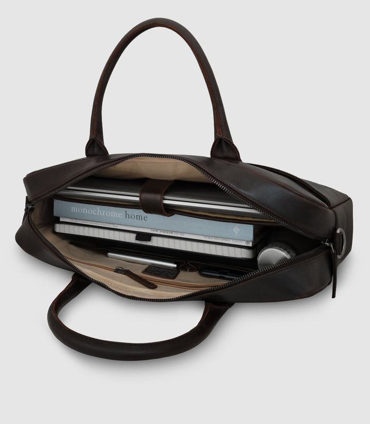 Laptoptasche Leder NAOS Chocolate aus echtem Leder von PURE Leather Studio | PURE Leather Studio