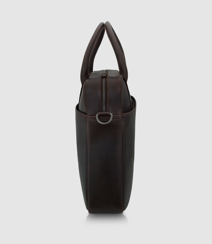 Laptoptasche Leder NAOS Chocolate aus echtem Leder von PURE Leather Studio | PURE Leather Studio