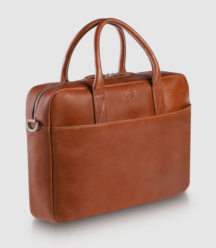 Laptoptasche Leder NAOS Cognac aus echtem Leder von PURE Leather Studio | PURE Leather Studio