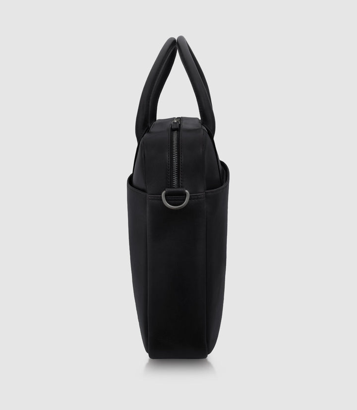 Laptoptasche Leder NAOS Midnight black aus echtem Leder von PURE Leather Studio | PURE Leather Studio