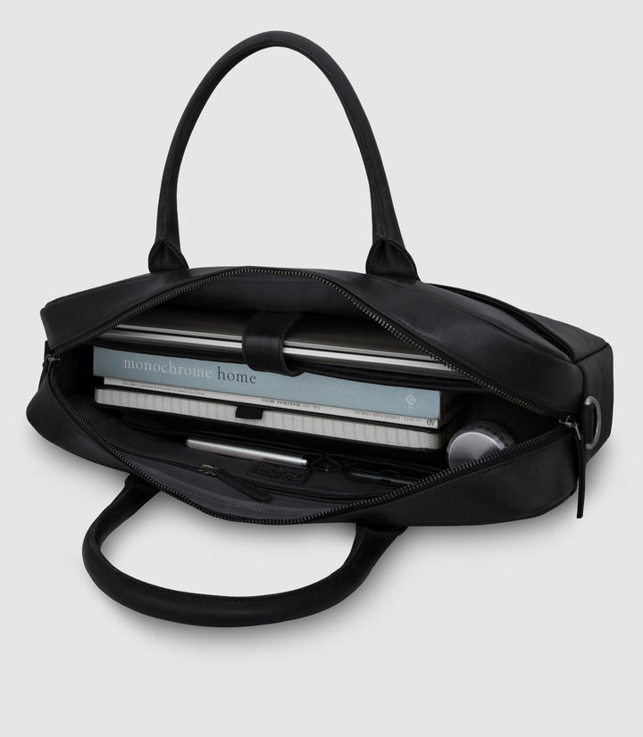 Laptoptasche Leder NAOS Midnight black aus echtem Leder von PURE Leather Studio | PURE Leather Studio