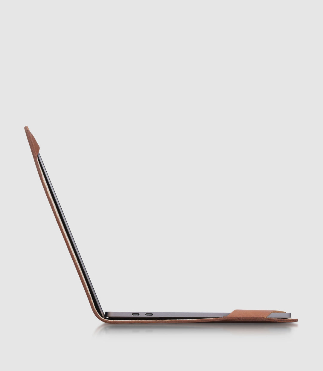 13 Zoll MacBook Lederhülle ATRIA Cognac