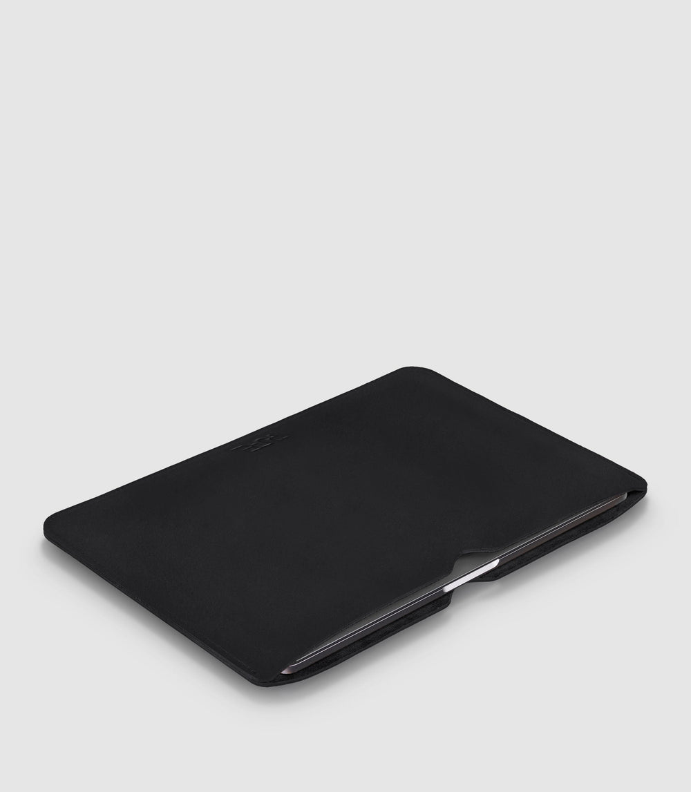 MacBook Lederhülle AVIOR 14 Zoll Midnight Black - Seitenansicht
