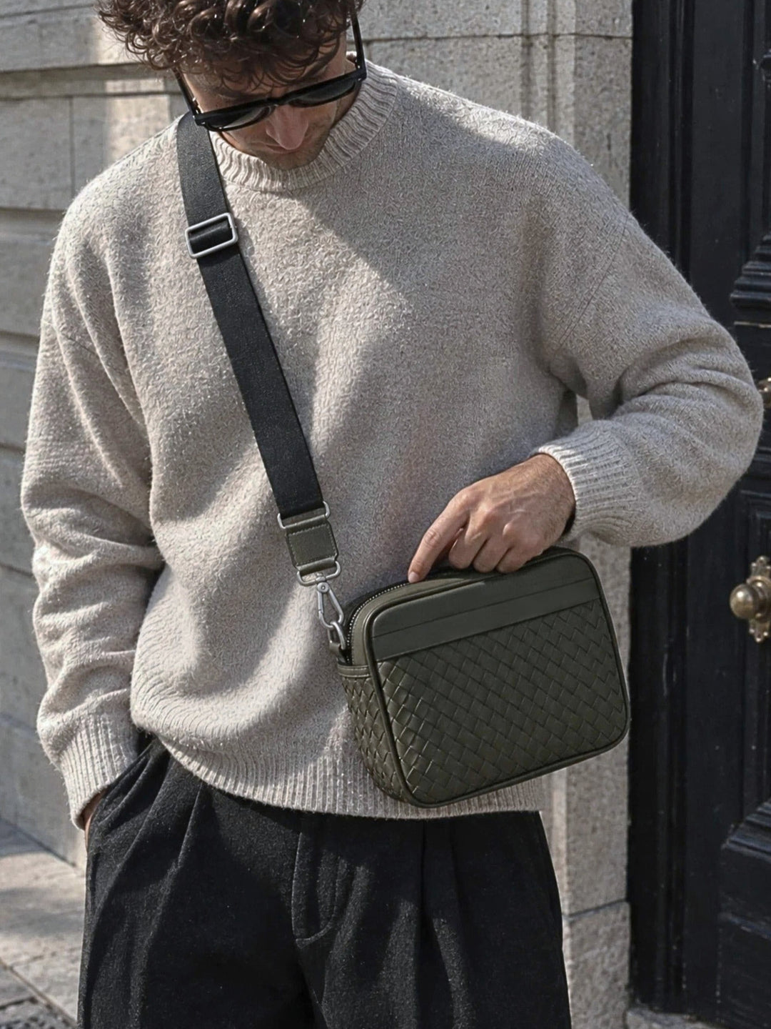 Sac bandoulière en cuir JUNO Medium - Olive