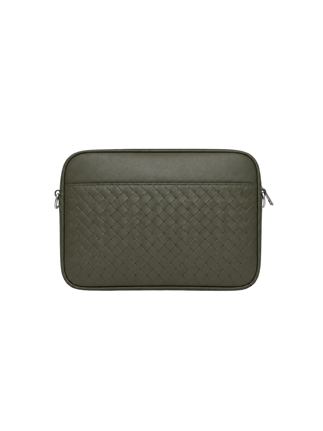 Rückansicht einer kleinen Crossbody Bag aus geflochtenem Leder