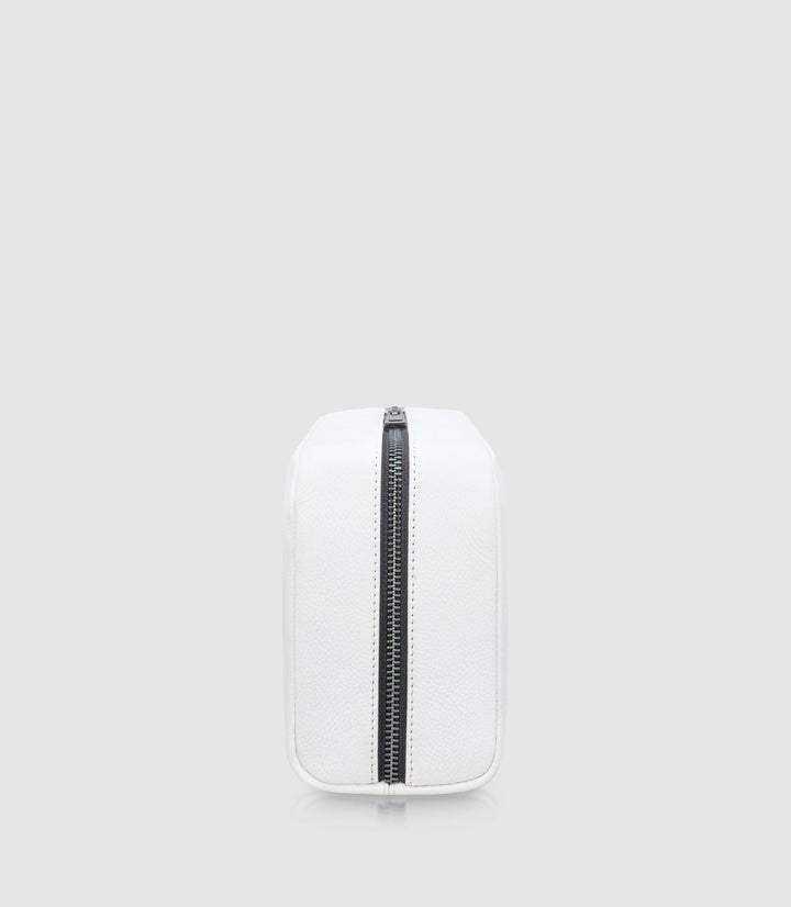 Kosmetiktasche Leder MIRA Ivory White aus echtem Leder von PURE Leather Studio | PURE Leather Studio