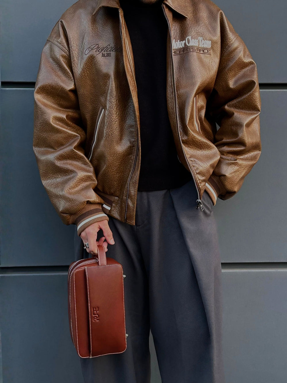 Kulturbeutel Atlas XL in Cognac aus Leder – eleganter Reise-Organizer für Herren