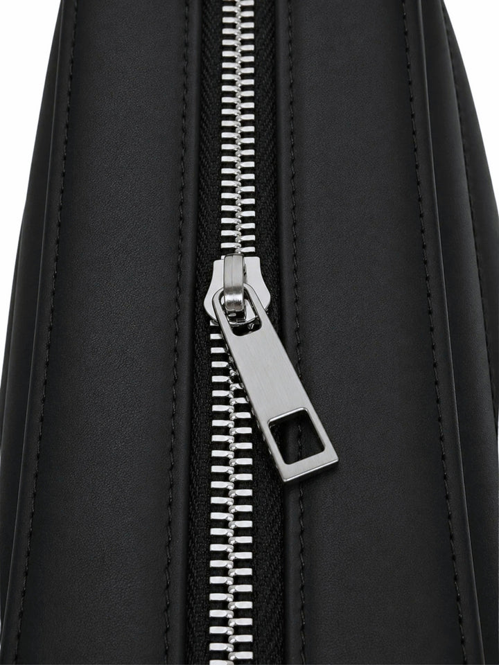 Leder Umhängetasche JUNO Large in Schwarz, geöffnet mit Laptopfach