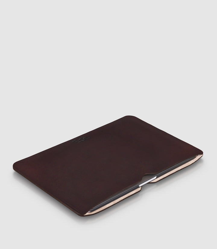 MacBook Hülle Leder 13 Zoll Chocolate - Slim Sleeve für MacBook Air & Pro