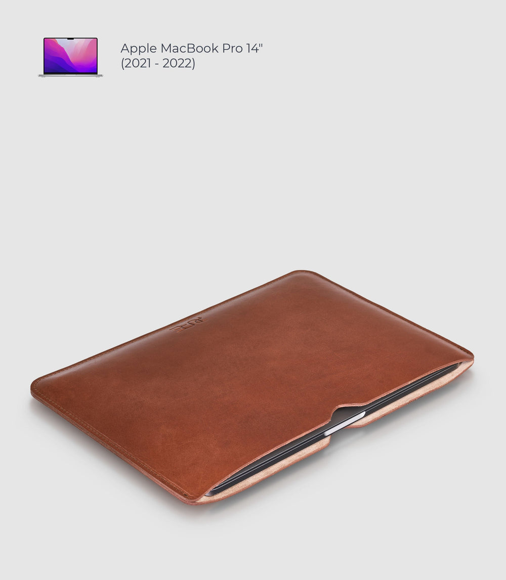 14" MacBook Lederhülle AVIOR Cognac aus echtem Leder von PURE Leather Studio | PURE Leather Studio