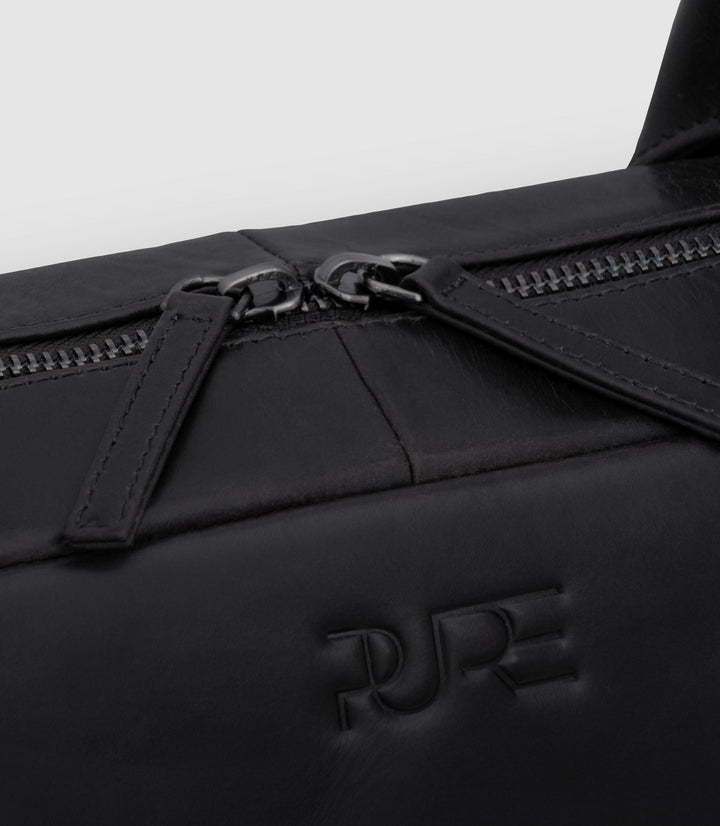Laptoptasche Leder NAOS Midnight black aus echtem Leder von PURE Leather Studio | PURE Leather Studio